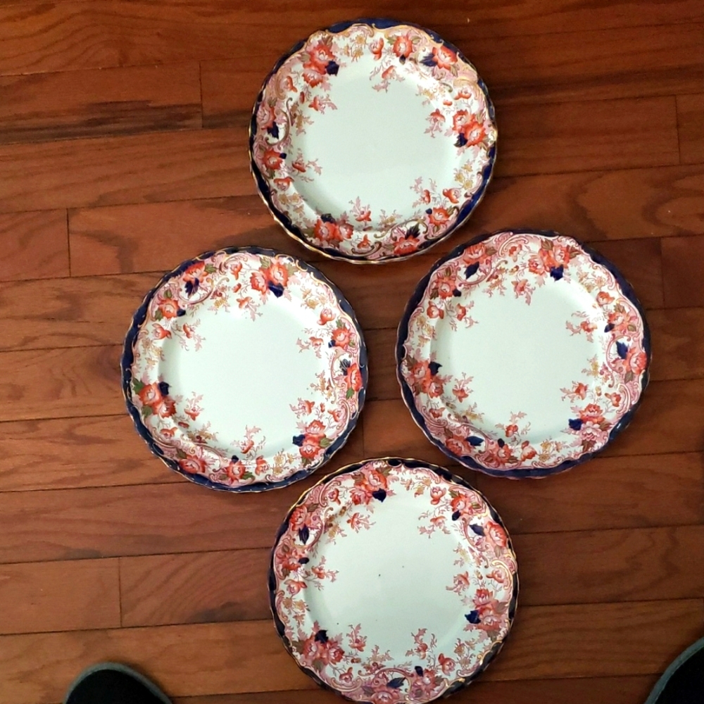 WEDGWOOD & CO. - Set of 4 DINNER PLATES. BURLINGTON PATTRRN MID 1800'S-EARLY 190